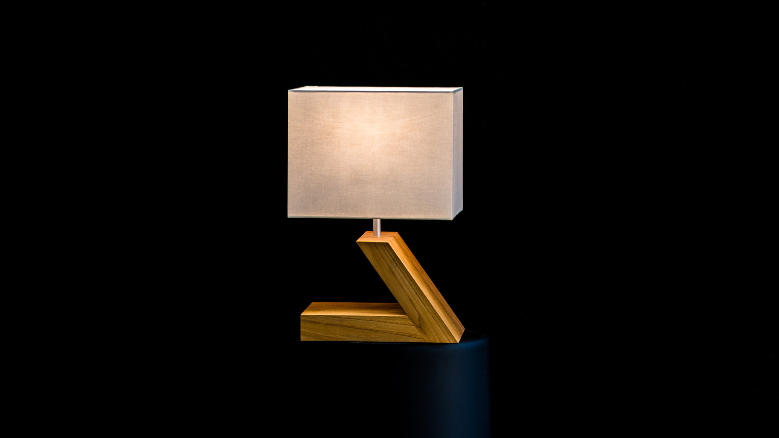 Design-Leuchte Fanger Design, Swiss Made aus Schweizer Holz